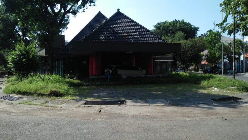 Rumah Pusat Kota cocok untuk resto selangkah dari diponegoro