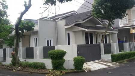 Rumah Siap Huni,loksi asri dan nyaman di bintaro sektor 9