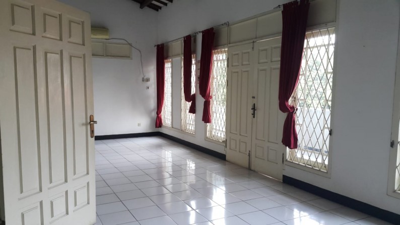 Rumah Bagus Di Jl Tepokong, Kebayoran Lama, Jakarta