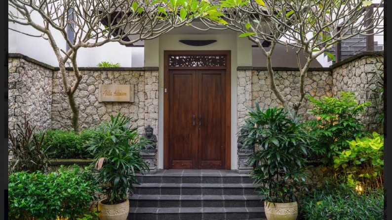 FOR SALE LUXURY VILLA IN JIMBARAN BALI