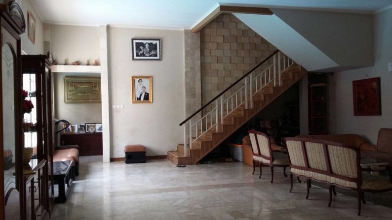 Dijual Rumah di Jl. Bangka 8, Kemang, Jakarta Selatan