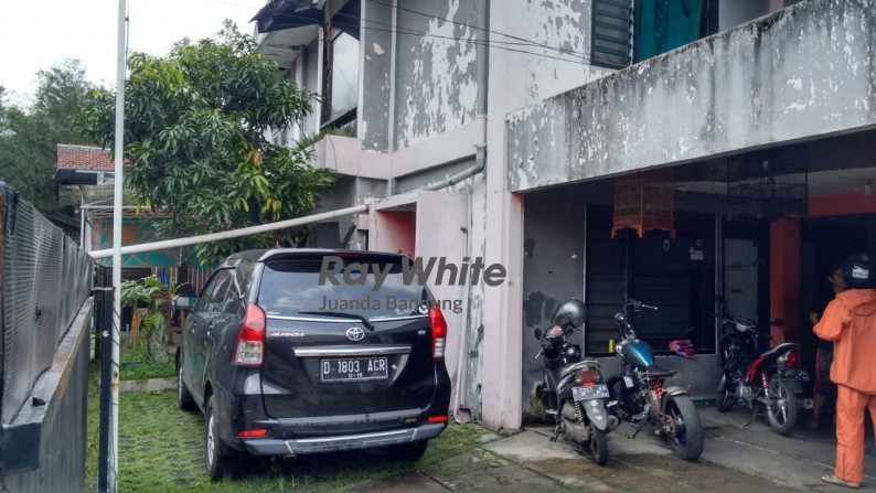 Rumah Tua di Sukasenang, Sayap Suci Bandung