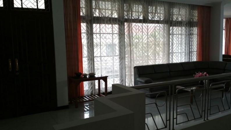 Rumah Jl Darma Husada Indah Utara. Surabaya Luas 20x50m2