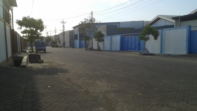 Dijual atau disewakan gudang mutiara tambak langon luas 1300 premium cluster