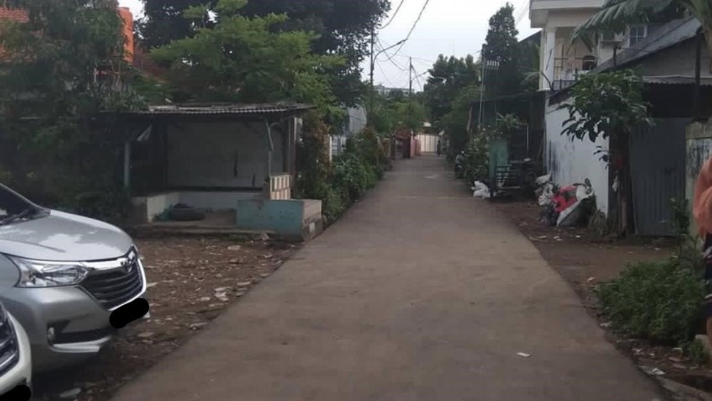 Dijual Rumah Beserta Kos-kosan, Lokasi Strategis @Guru Saleh, Veteran, Jakarta Selatan