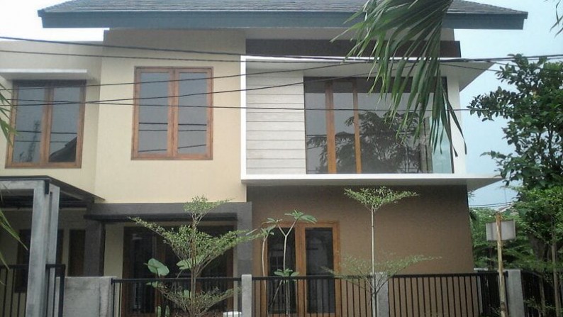 Rumah Nyaman, Posisi Hook, Siap Huni dan Lokasi Strategis @Kucica, Bintaro