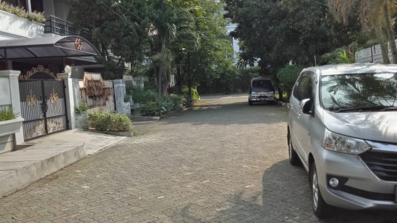 Dijual cepat rumah bagus di Green Garden, Jakarta Barat