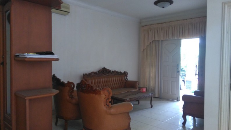 Di sewa rumah cantik furnish di kota wisata cibubur siap huni