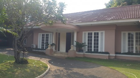 Dijual Rumah Bagus Di Jl Lembah Cirendeu