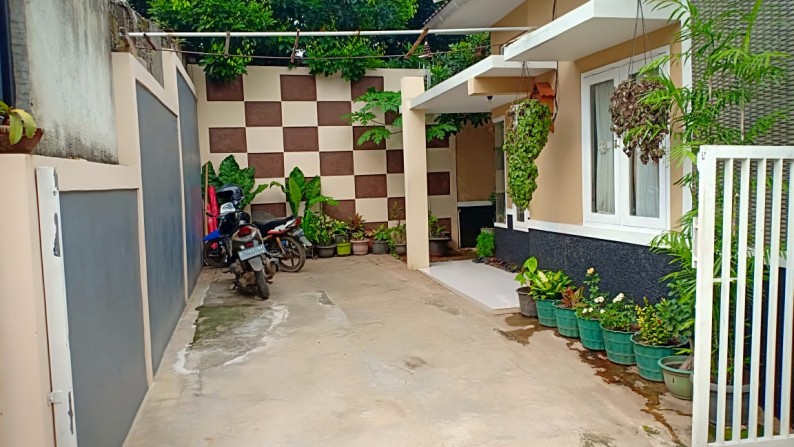 Rumah Minimalis, Siap Huni, dan Strategis @Kademangan, Serpong