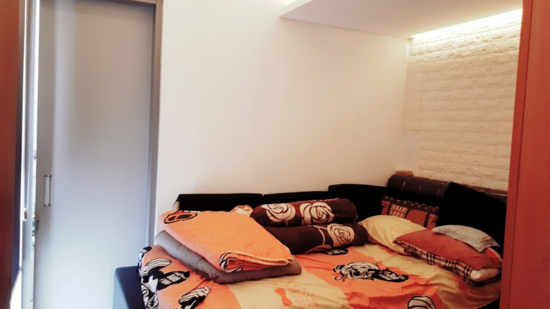 Rumah Baru, Dalam Cluster, Lingkungan Tenang Dan Nyaman Di Rempoa, Jakarta Selatan, Fully Furnished