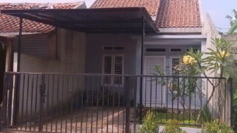 Rumah Bagus,mungil,siap huni di Graha Raya