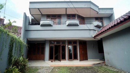 Rumah Bagus,siap huni,lokasi oke di Cipete