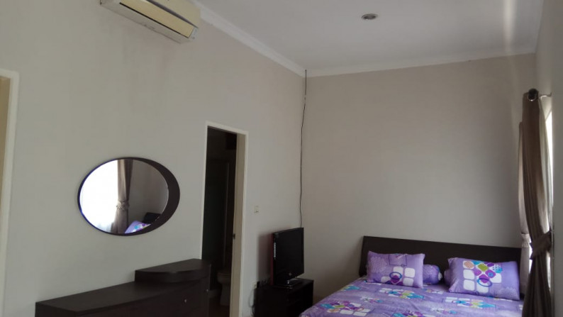 Disewakan Rumah Di JL. Beryl Timur Gading serpong Tangerang Selatan