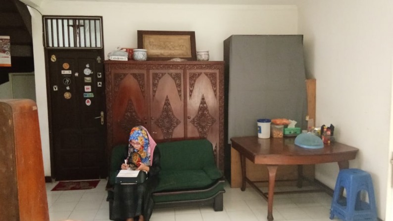 Rumah Bagus Di Jl Mandar, Bintaro Jaya