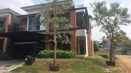 Rumah Standar 2lantai,dalam cluster di Bintaro Jaya 9