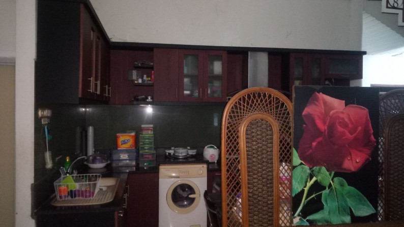 Dijual Rumah Bagus Di Jl Taman Lamongan, Sematang