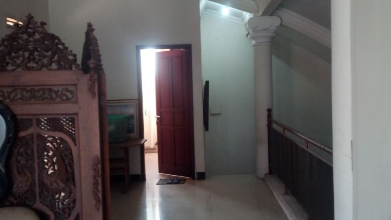 Dijual Rumah Bagus Di Jl Taman Lamongan, Sematang