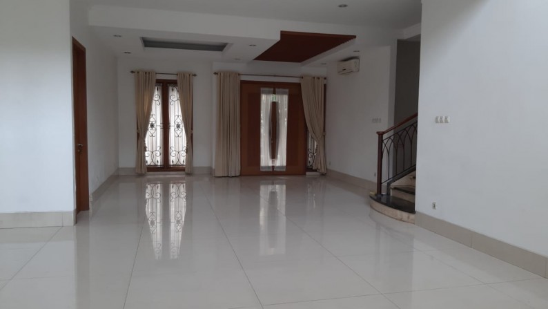 Dijual Rumah Bagus Di Jl Qadr, Karawaci, Tangerang