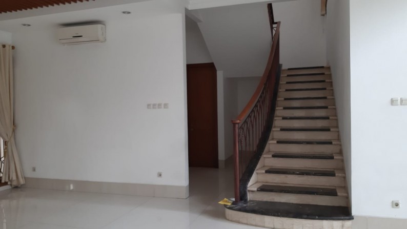 Dijual Rumah Bagus Di Jl Qadr, Karawaci, Tangerang