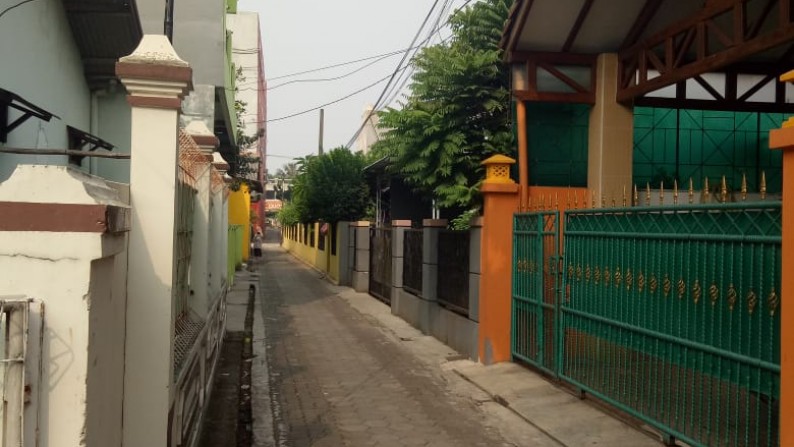 Rumah Dengan Kos-kosan + Kontrakan, Lokasi Srategis @Margonda, Depok