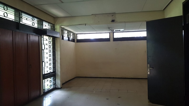 Dijual Rumah Tinggal 2 Lantai di Sayap Gatot Subroto Bandung