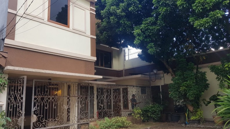 Dijual Rumah Tinggal 2 Lantai di Komplek Arya Graha Regency Cipamokolan Bandung