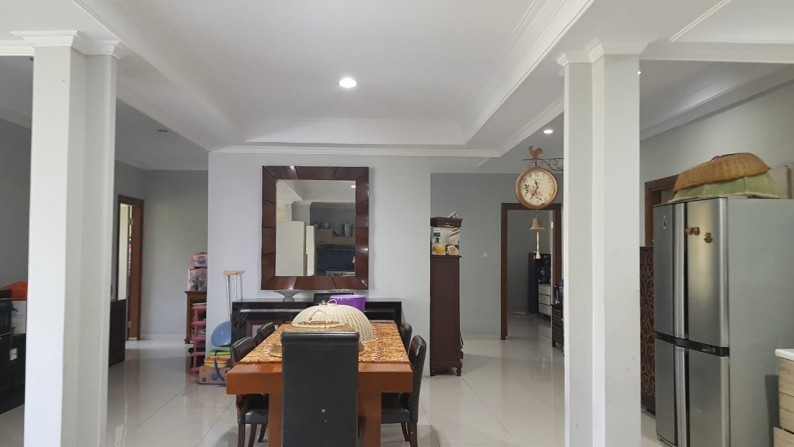 Dijual Rumah Tinggal 4 lantai di Citra Green Dago Bandung