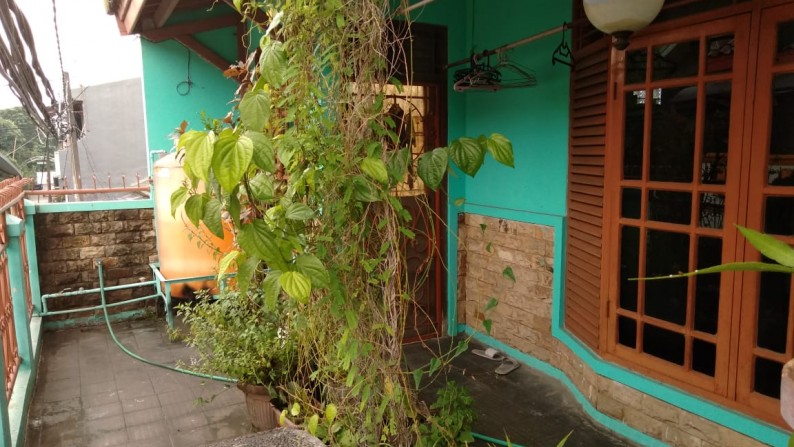 Dijual rumah di JL. Mahoni Raya Perum Karawaci Tangerang