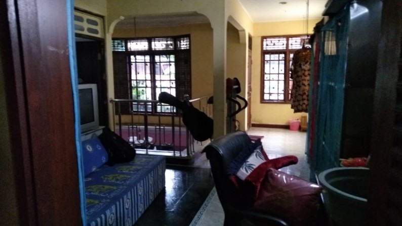 Dijual rumah di JL. Mahoni Raya Perum Karawaci Tangerang