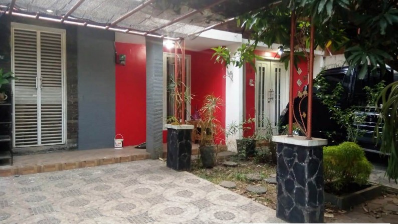 Dijual Rumah Asri di Dukuh Zamrud, Mustikajaya, Bekasi