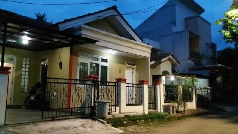 Dijual Rumah Bagus Di Komp Amarapura, Serpong Tangerang Selatan