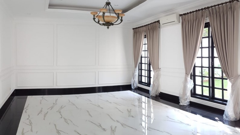 For Rent Luxury House at Pondok Indah Near To Jakarta International School.. Good Location...