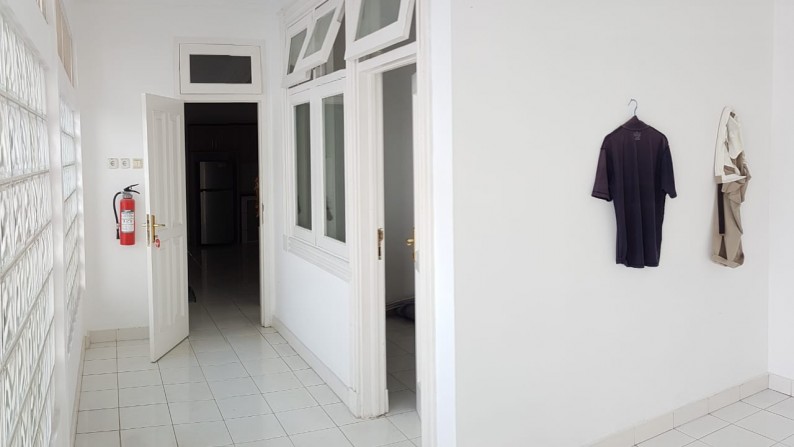 For Rent Luxury House at Pondok Indah Near To Jakarta International School.. Good Location...