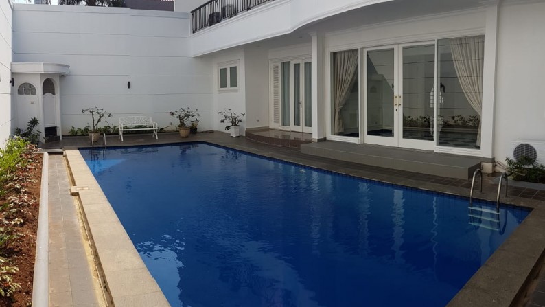 For Rent Luxury House at Pondok Indah Near To Jakarta International School.. Good Location...