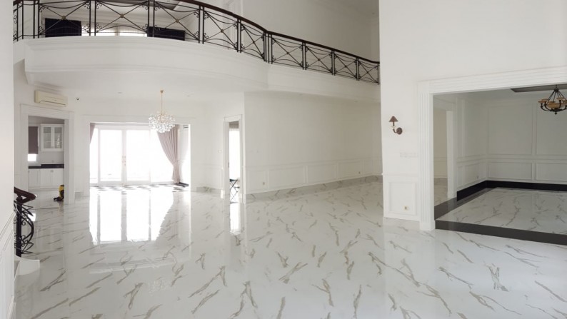 For Rent Luxury House at Pondok Indah Near To Jakarta International School.. Good Location...