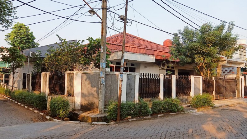 Dijual Rumah Bagus Di Bukit Nusa Indah, Ciputat