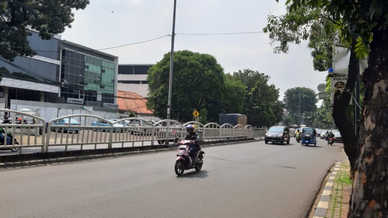 Dijual Gedung Di Jl Prof DR Soepomo, Tebet, Jakarta Selatan