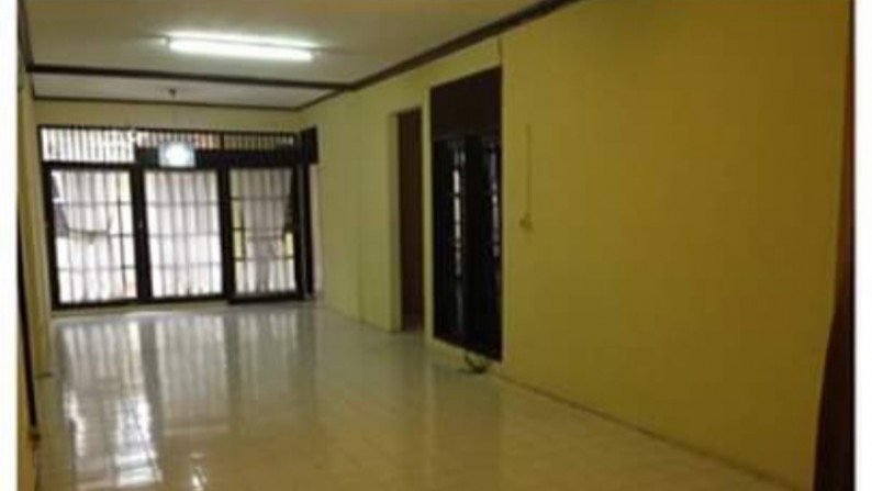 Rumah Dengan Hunian Nyaman, Asri, dan Lokasi Strategis @Jl. Kenari Bintaro