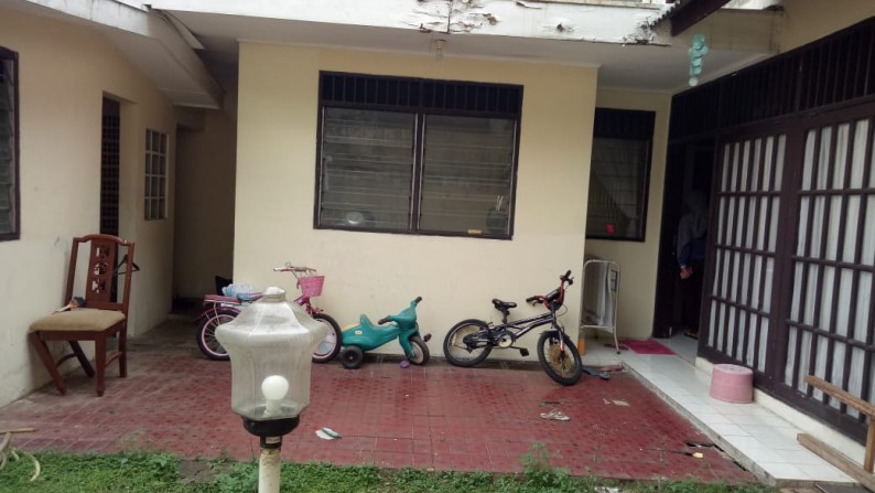 Rumah Dengan Hunian Nyaman, Asri, dan Lokasi Strategis @Jl. Kenari Bintaro