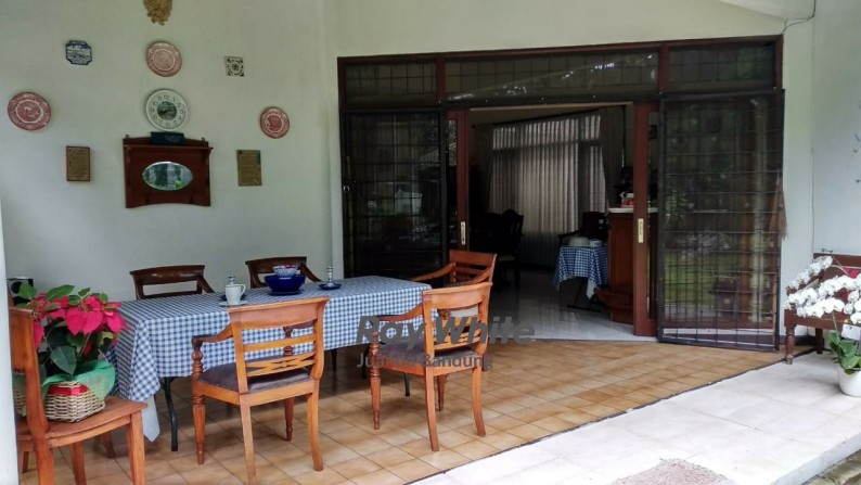 Rumah MEWAH di Setia Budi dengan View kota Bandung