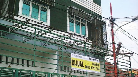 Ruko di Jual Jl kalibaru Timur Dalam-Bungur, Luas 5,5x15m2