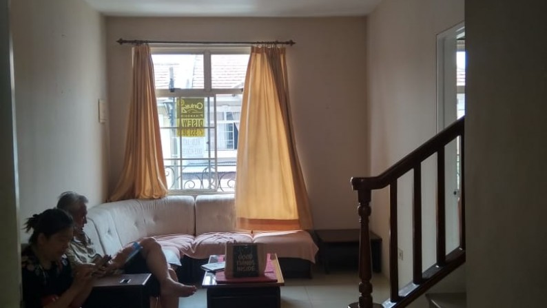 Dijual Townhouse di Taman Paris 3 Lippo Karawaci Tangerang