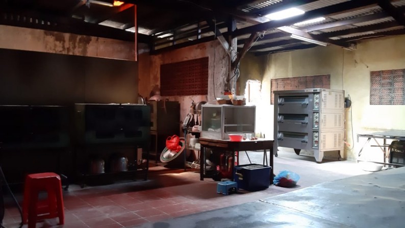 Dijual Rumah Tua Hitung Kavling Cocok untuk Kost2an di Karet Pedurenan Kuningan