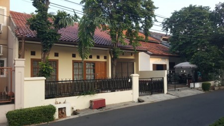 Rumah siap huni,bagus di Bintaro Jaya 1