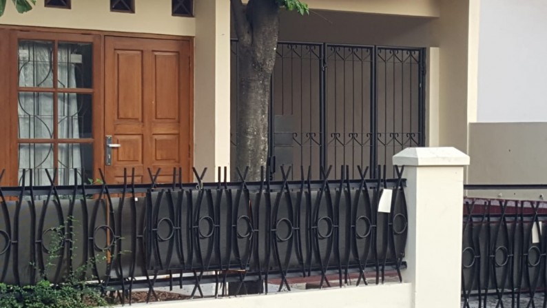 Rumah siap huni,bagus di Bintaro Jaya 1