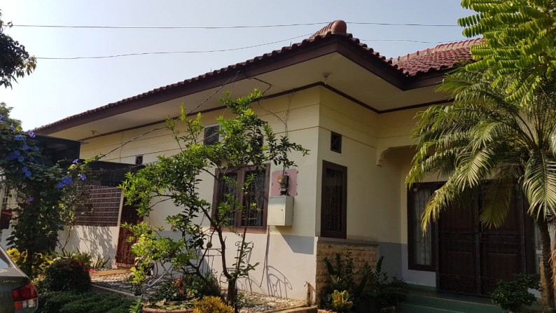 Rumah Dengan Halaman Luas, Strategis @Jl Raya Pondok Aren