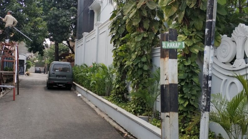 Rumah Mewah Siap huni yang terawat dengan baik.