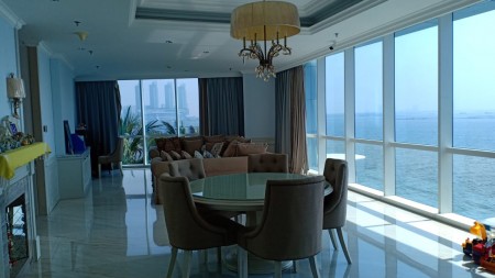 Apartemen Regatta Tower Dubai Pantai Mutiara Mewah dan Cakep Furnished dan Lantai Marmer Jual Cepat!!!