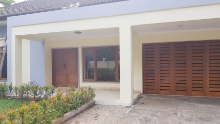 Rumah di sewakan daerah kemang Jakarta Selatan